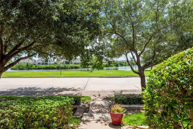 403 Marina View Drive, Webster, TX 77598