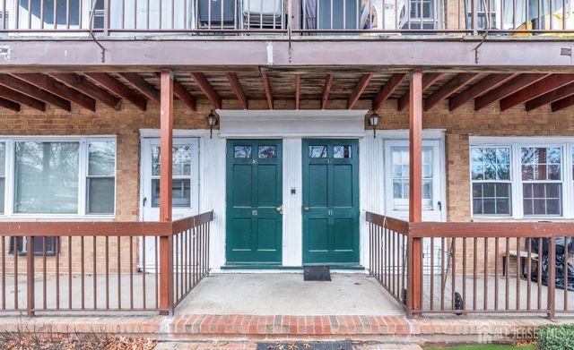 55 Gill Lane 16, Iselin, NJ 08830