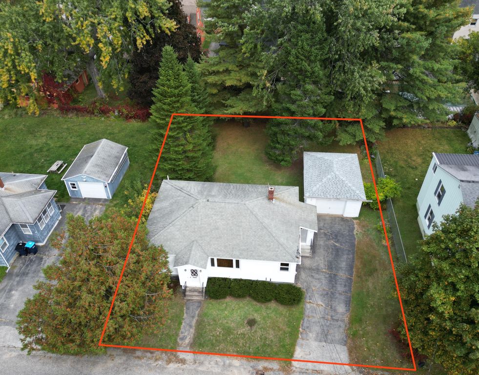 8 Highland Avenue, Lewiston, ME 04240 — photo 4