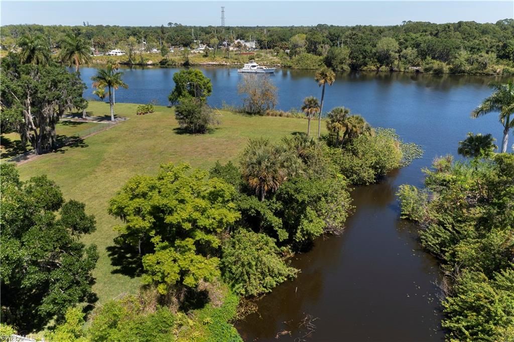 233 De Soto AVE, LABELLE, FL 33935 — exterior