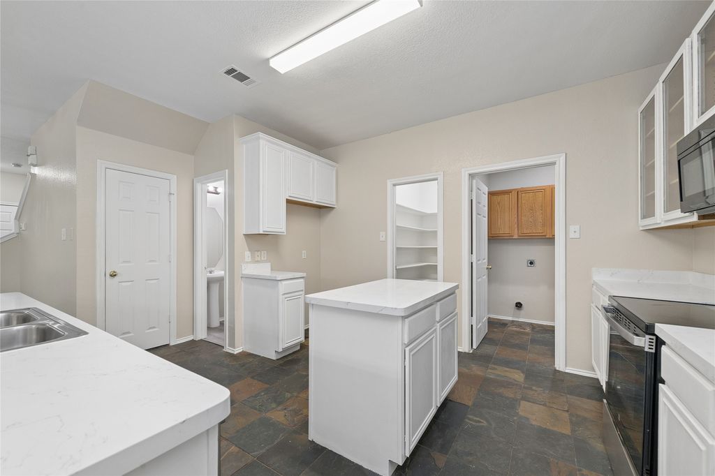 1411 Kingston Place, Providence Village, TX 76227 — photo 4