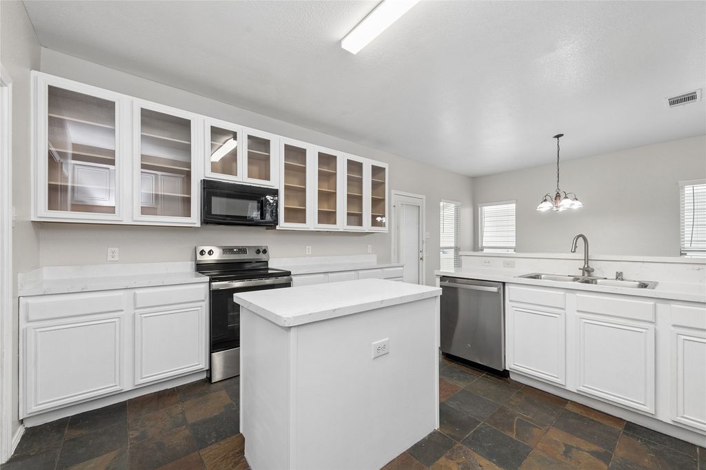 1411 Kingston Place, Providence Village, TX 76227 — photo 5