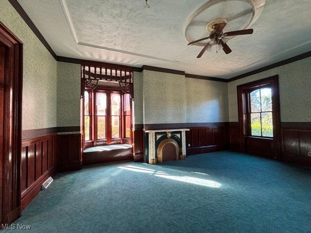 900 Ridge Avenue, New Cumberland, WV 26047