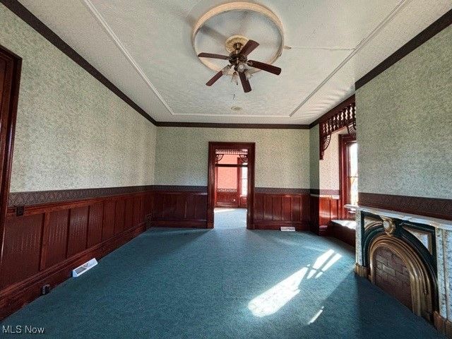 900 Ridge Avenue, New Cumberland, WV 26047