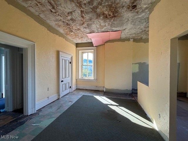 900 Ridge Avenue, New Cumberland, WV 26047