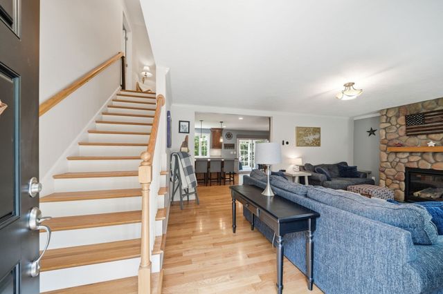 128 Bragg Hill Rd, Westminster, MA 01473