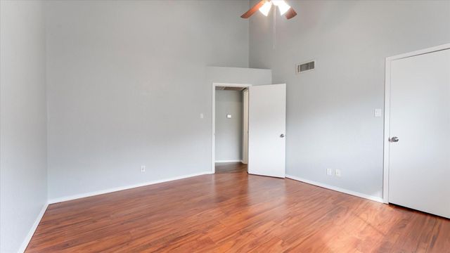 10811 Richmond Avenue 101, Houston, TX 77042