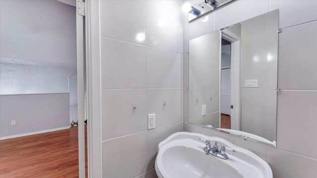 10811 Richmond Avenue 101, Houston, TX 77042