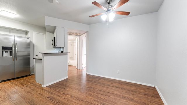 10811 Richmond Avenue 101, Houston, TX 77042