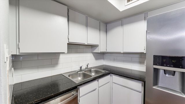 10811 Richmond Avenue 101, Houston, TX 77042