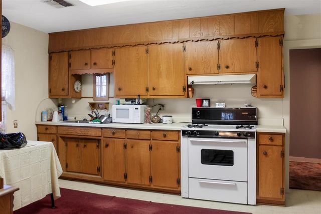 208 W Oliver St, Fletcher, OK 73541