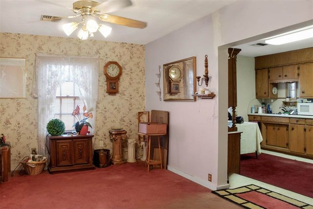 208 W Oliver St, Fletcher, OK 73541