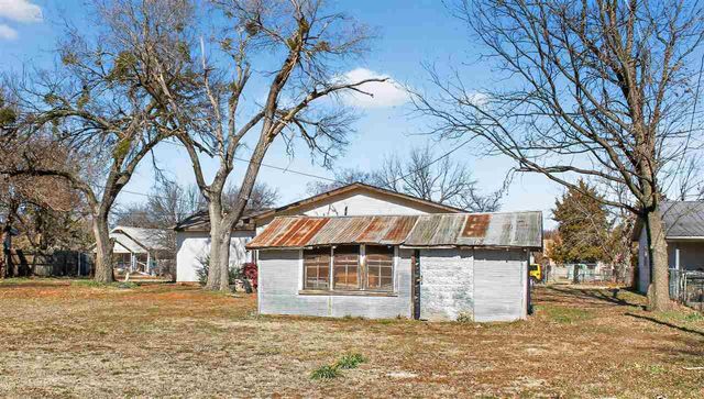 208 W Oliver St, Fletcher, OK 73541