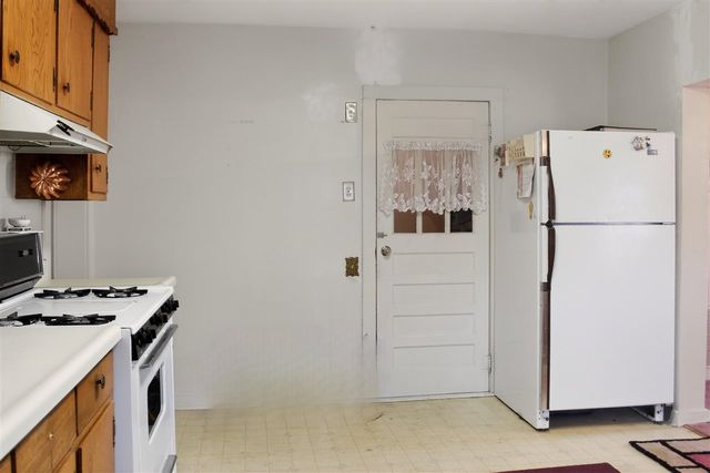 208 W Oliver St, Fletcher, OK 73541