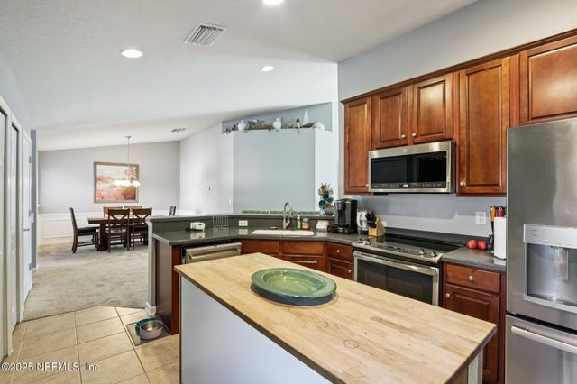 6604 WHITE BLOSSOM Court 10H, Jacksonville, FL 32258