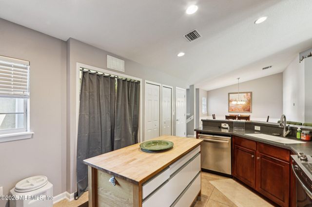 6604 WHITE BLOSSOM Court 10H, Jacksonville, FL 32258