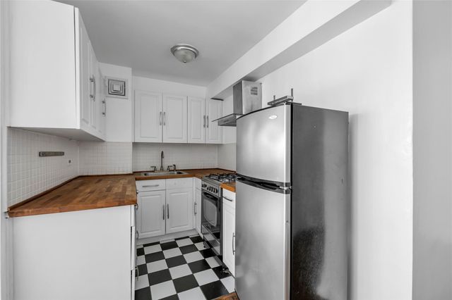 40 Clinton Street 4C, Brooklyn, NY 11201
