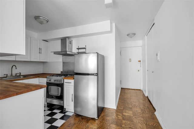 40 Clinton Street 4C, Brooklyn, NY 11201