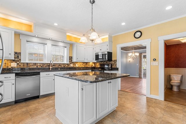 1 Bell St, North Brookfield, MA 01535