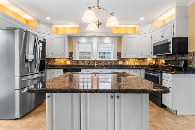 1 Bell St, North Brookfield, MA 01535