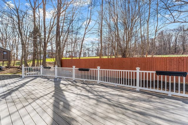 1 Bell St, North Brookfield, MA 01535