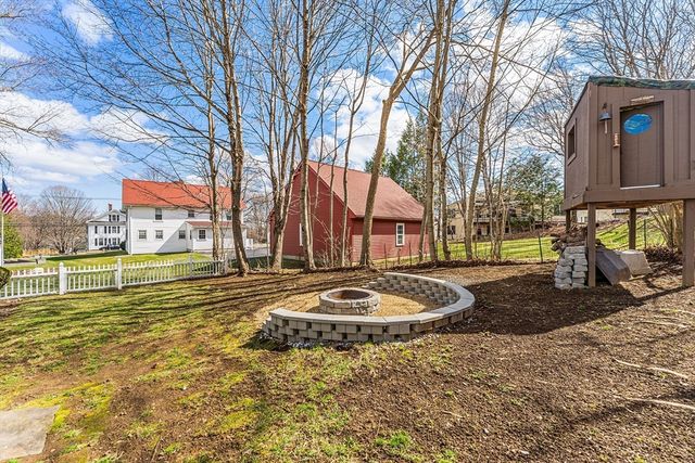 1 Bell St, North Brookfield, MA 01535