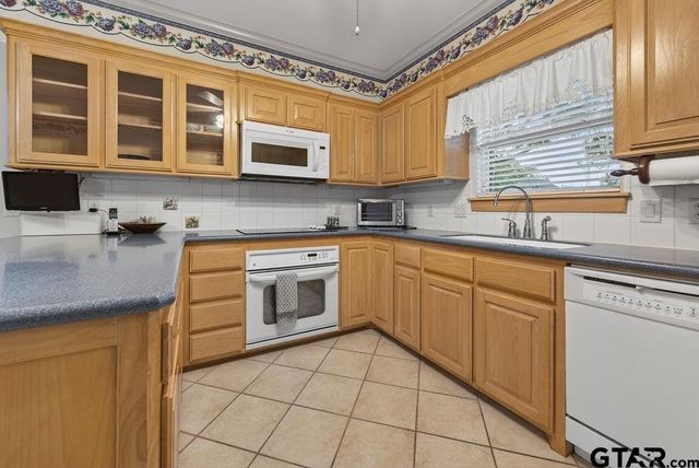 800 Rico Drive, Athens, TX 75751