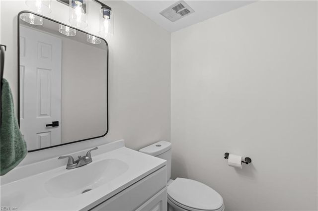3520 Alister CT, Virginia Beach, VA 23453