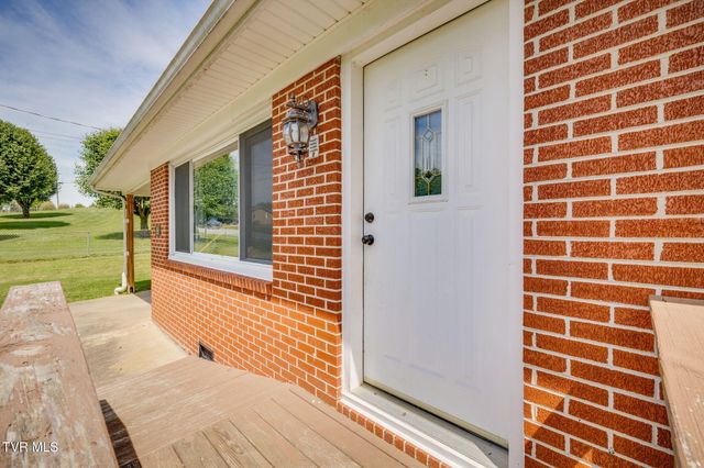 6 York Circle, Johnson City, TN 37601