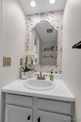 209 Mcnair Road, Amherst, NY 14221