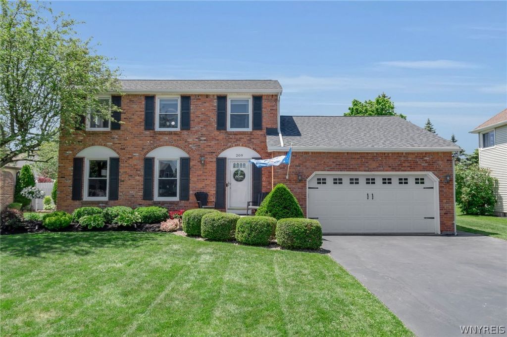209 Mcnair Road, Amherst, NY 14221