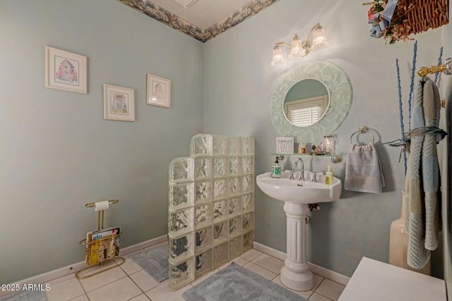 4648 W MISTY WILLOW Lane, Glendale, AZ 85310