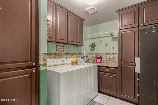 4648 W MISTY WILLOW Lane, Glendale, AZ 85310