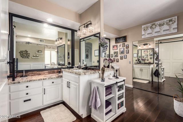 4648 W MISTY WILLOW Lane, Glendale, AZ 85310