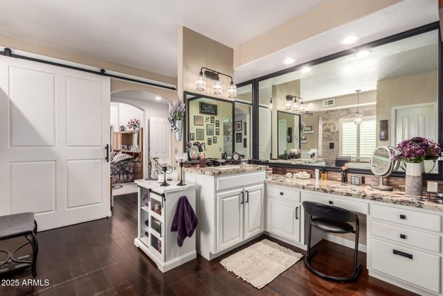 4648 W MISTY WILLOW Lane, Glendale, AZ 85310