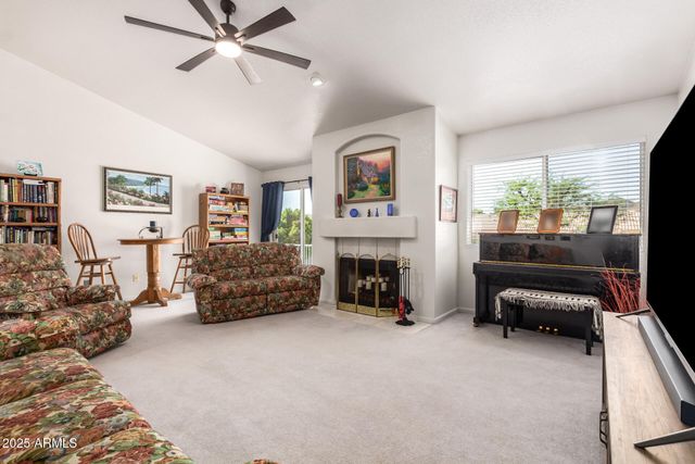 4648 W MISTY WILLOW Lane, Glendale, AZ 85310