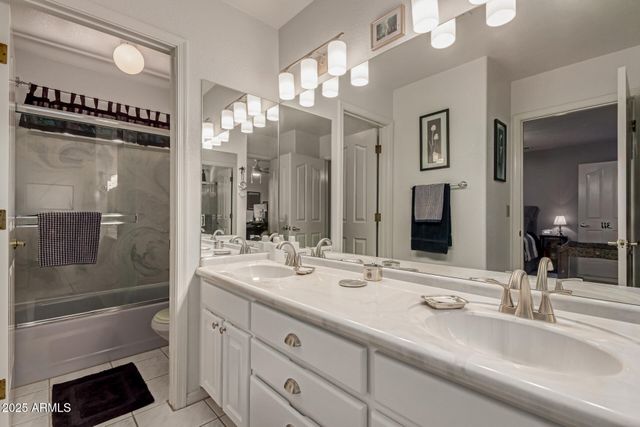 4648 W MISTY WILLOW Lane, Glendale, AZ 85310