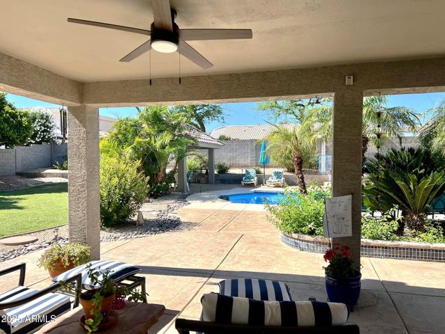 4648 W MISTY WILLOW Lane, Glendale, AZ 85310