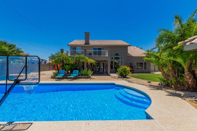 4648 W MISTY WILLOW Lane, Glendale, AZ 85310