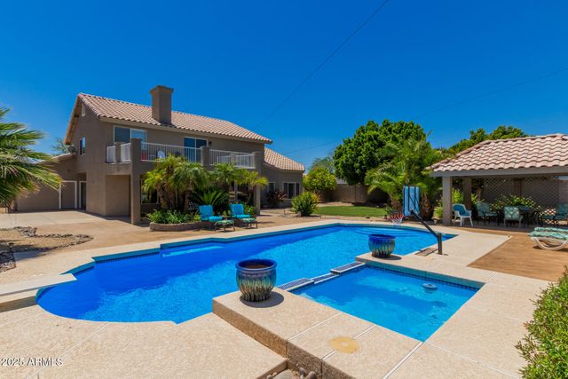 4648 W MISTY WILLOW Lane, Glendale, AZ 85310