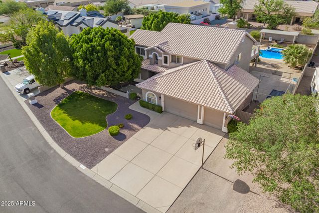 4648 W MISTY WILLOW Lane, Glendale, AZ 85310