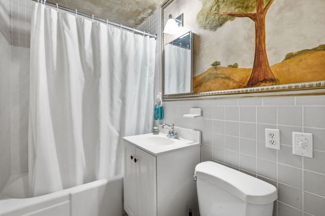 1374 Plumtree Rd, Springfield, MA 01119