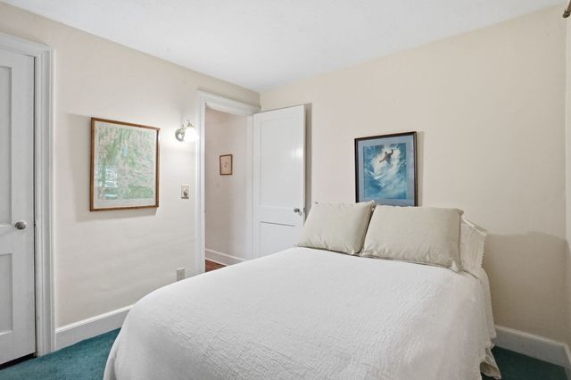 1374 Plumtree Rd, Springfield, MA 01119