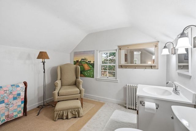 1374 Plumtree Rd, Springfield, MA 01119