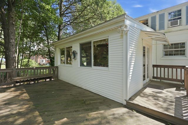 1374 Plumtree Rd, Springfield, MA 01119