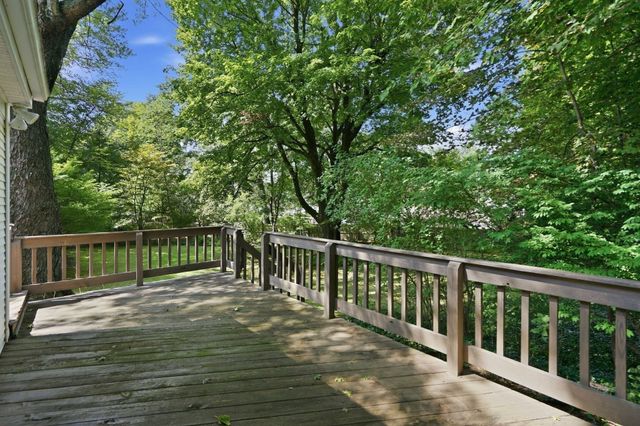 1374 Plumtree Rd, Springfield, MA 01119
