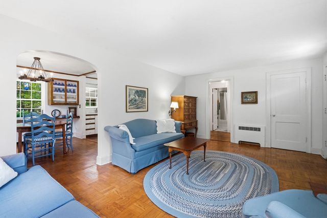 1374 Plumtree Rd, Springfield, MA 01119