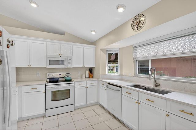 2453 Stonegate Drive, Wellington, FL 33414