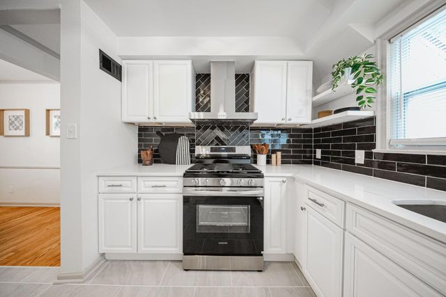 1899 Denbridge Way, Columbus, OH 43219