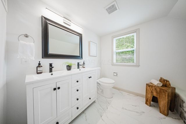 1899 Denbridge Way, Columbus, OH 43219